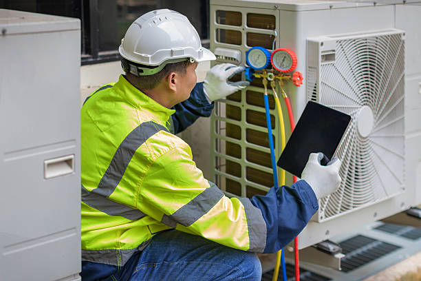 Professional Ductwork Repair technician working in Guy, TX